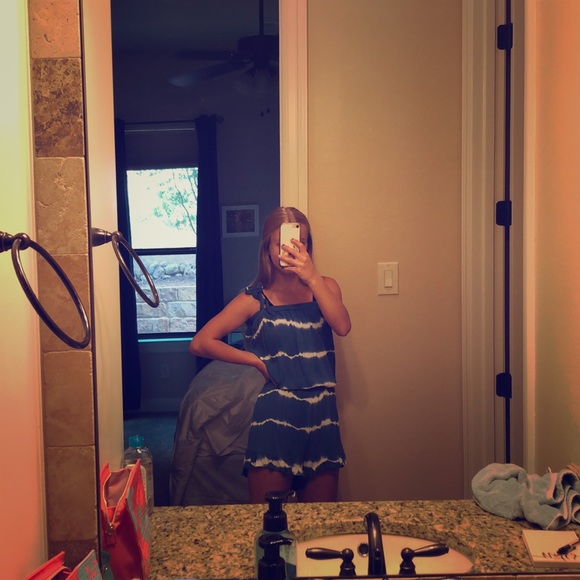 Blue and White Adjustable Hollister romper - Picture 1 of 2